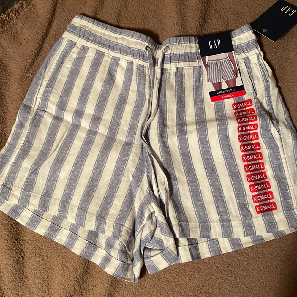 Gap shorts